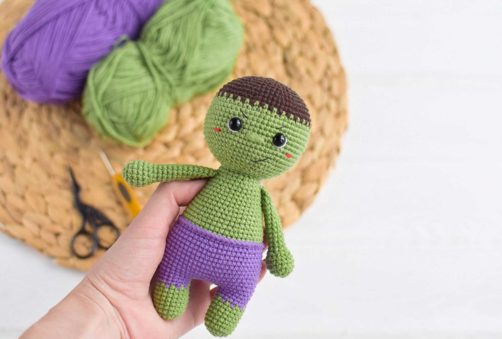 Muñeco de Apego El Conejo & La Luna Little Baby Hulk
