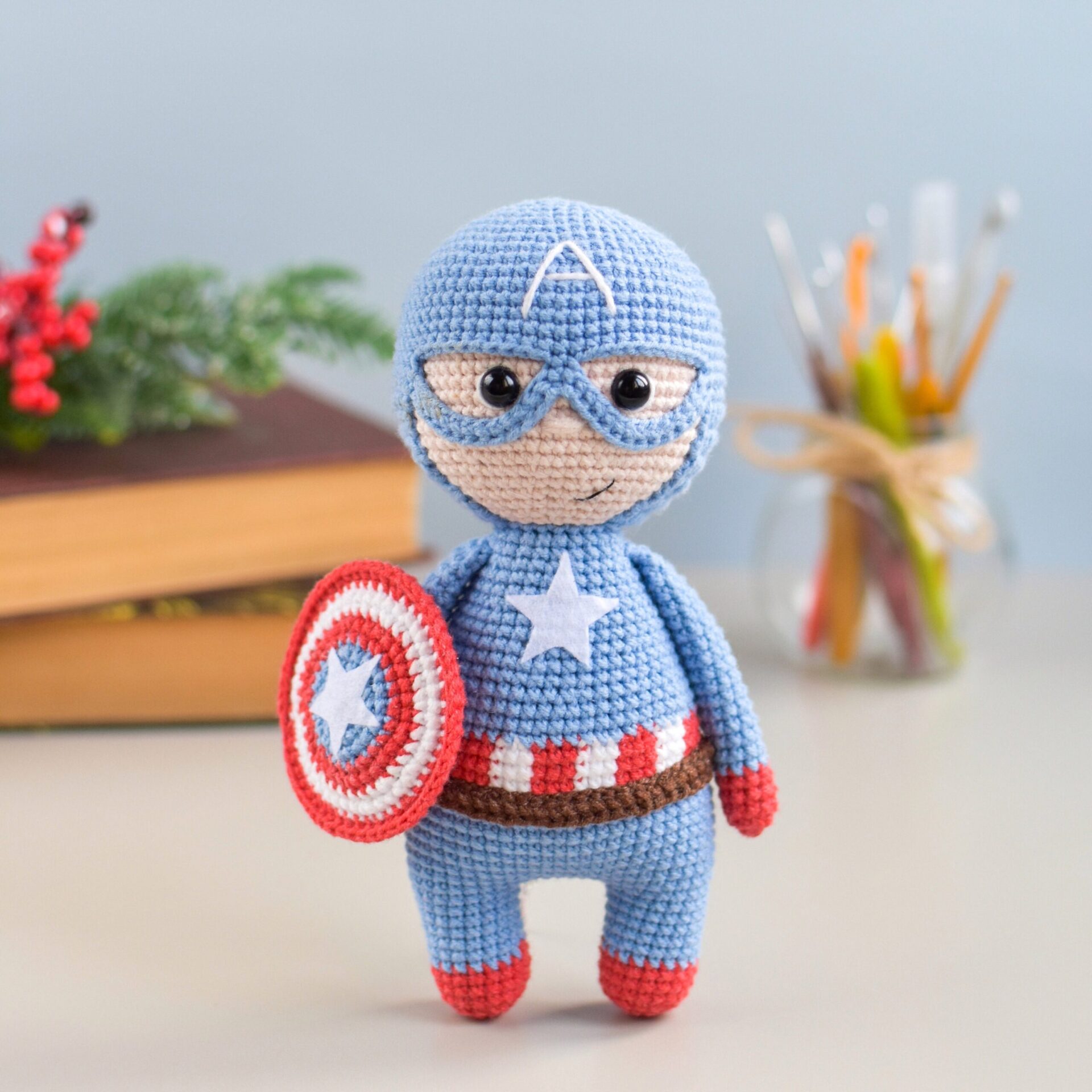 Muñeco de apego El Conejo & La Luna Little Baby Captain America