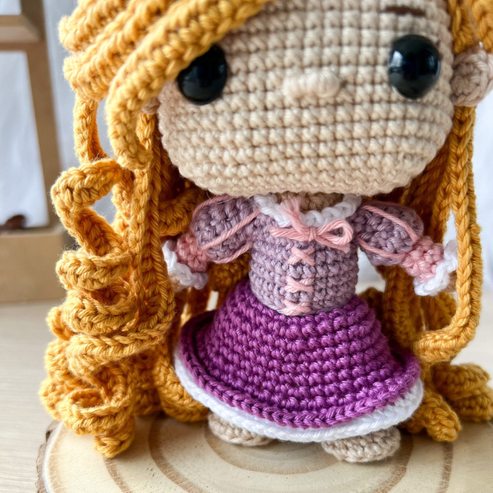 Muñeca de Apego El Conejo & La Luna Rapunzel