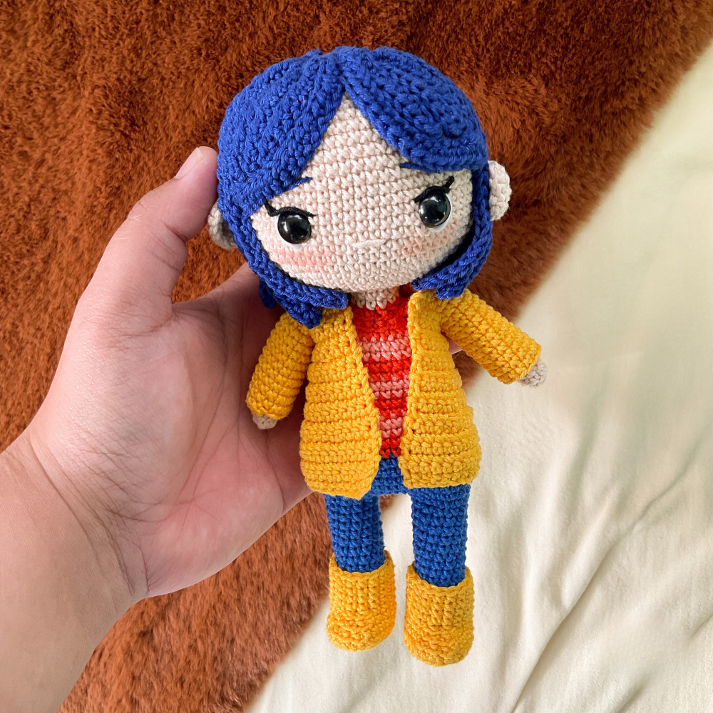 Muñeca de Apego El Conejo & La Luna Coraline Jones M04