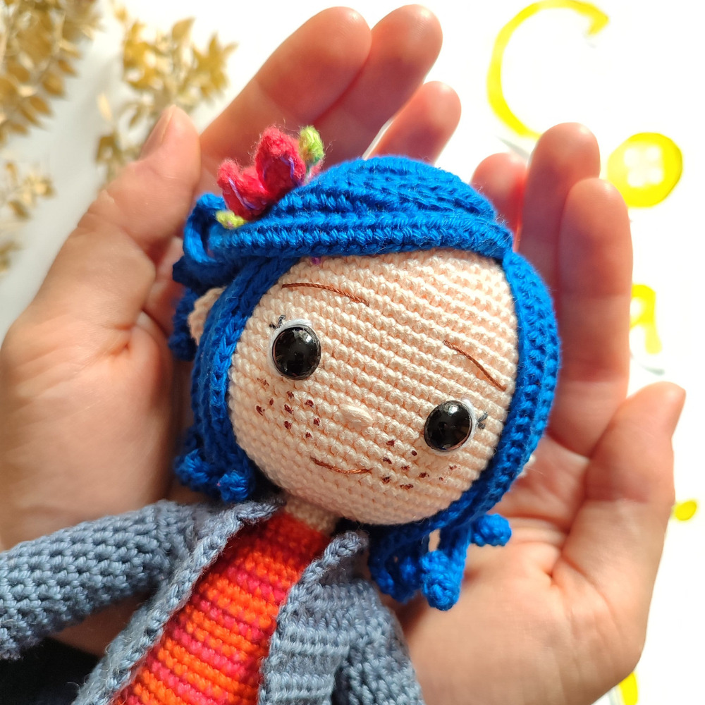 Muñeca de Apego El Conejo & La Luna Coraline Jones M01