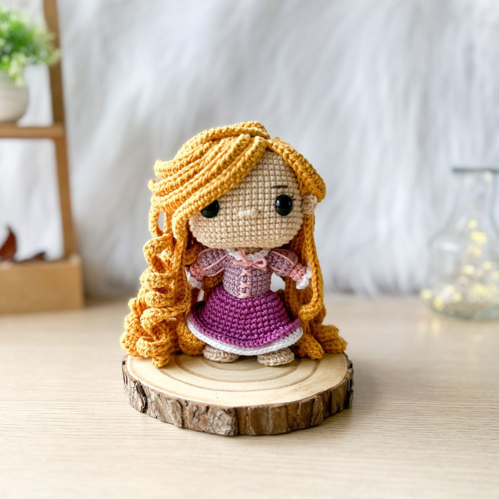 Muñeca de Apego El Conejo & La Luna Rapunzel