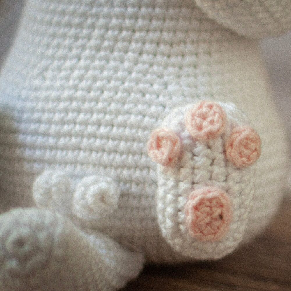 Muñeco de Apego El Conejo & La Luna The Cat With Paw On Face Christmas