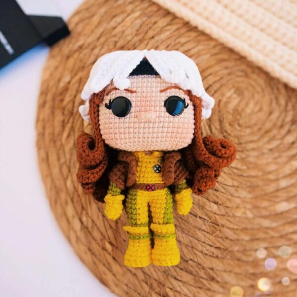 Muñeca de Apego El Conejo & La Luna Titania (Rogue) X-MEN