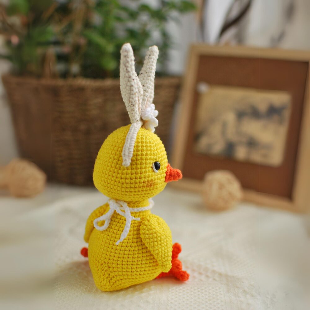 Muñeco de Apego El Conejo & La Luna Pollito de Pascua