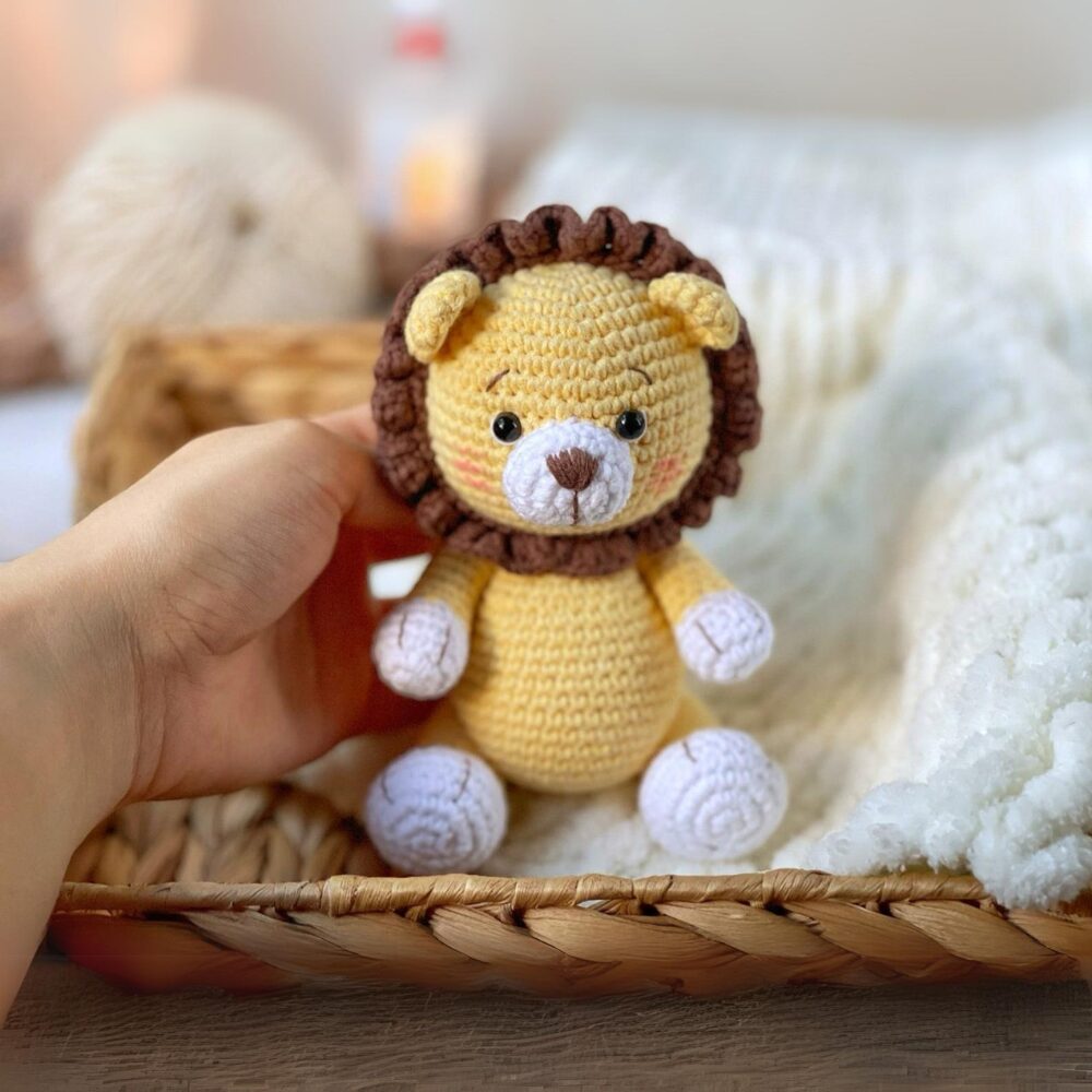 Muñeco de Apego El Conejo & La Luna Lory The Lion