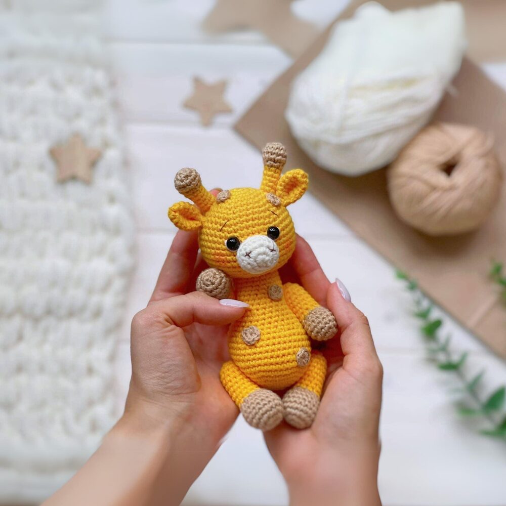 Muñeco de Apego El Conejo & La Luna Jirafa Safari