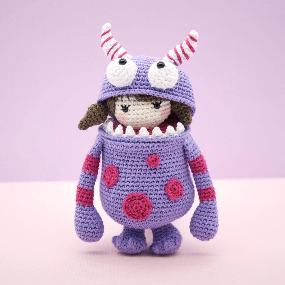 Muñeco de Apego El Conejo & La Luna Little Boo En Traje de Monster INC