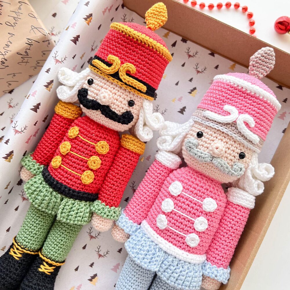 Muñeco de Apego El Conejo & La Luna Cascanueces de Navidad