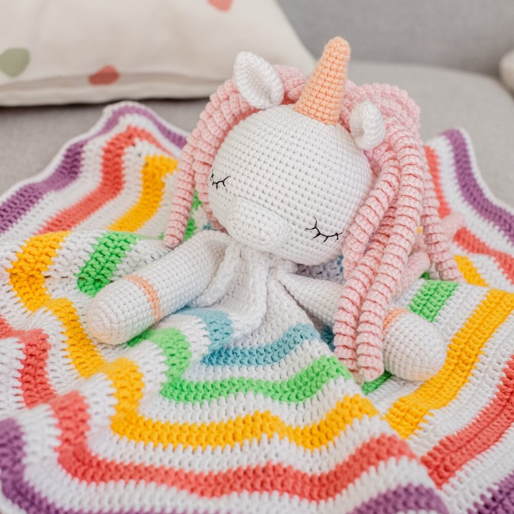 Manta de Apego El Conejo & La Luna Unicornio Rainbow Lovey