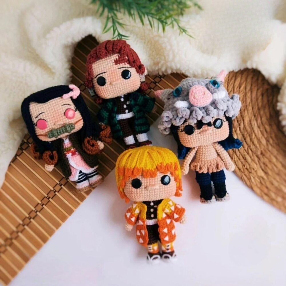 Muñeco de Apego El Conejo & La Luna Set Demon Slayer