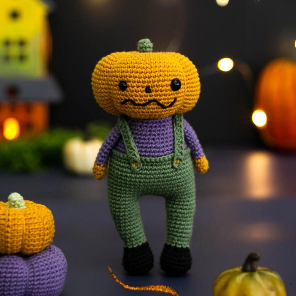 Muñeco de  Apego El Conejo & La Luna Calabaza de Halloween
