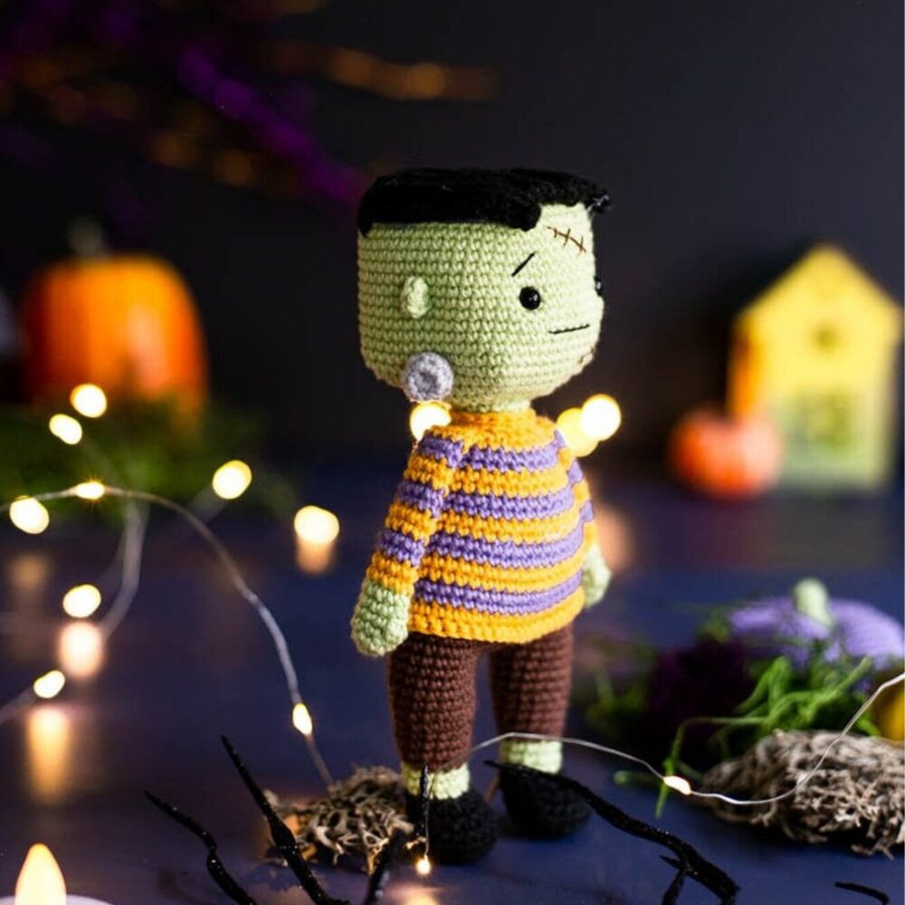 Muñeco de  Apego El Conejo & La Luna Frankenstein Jr.